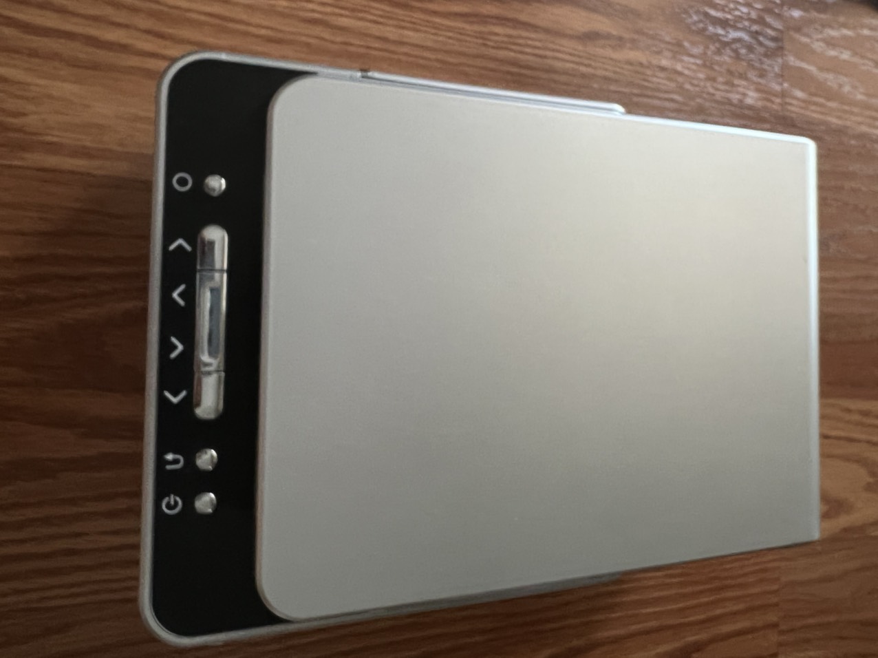 HD Multimedia Projector - Photo 2