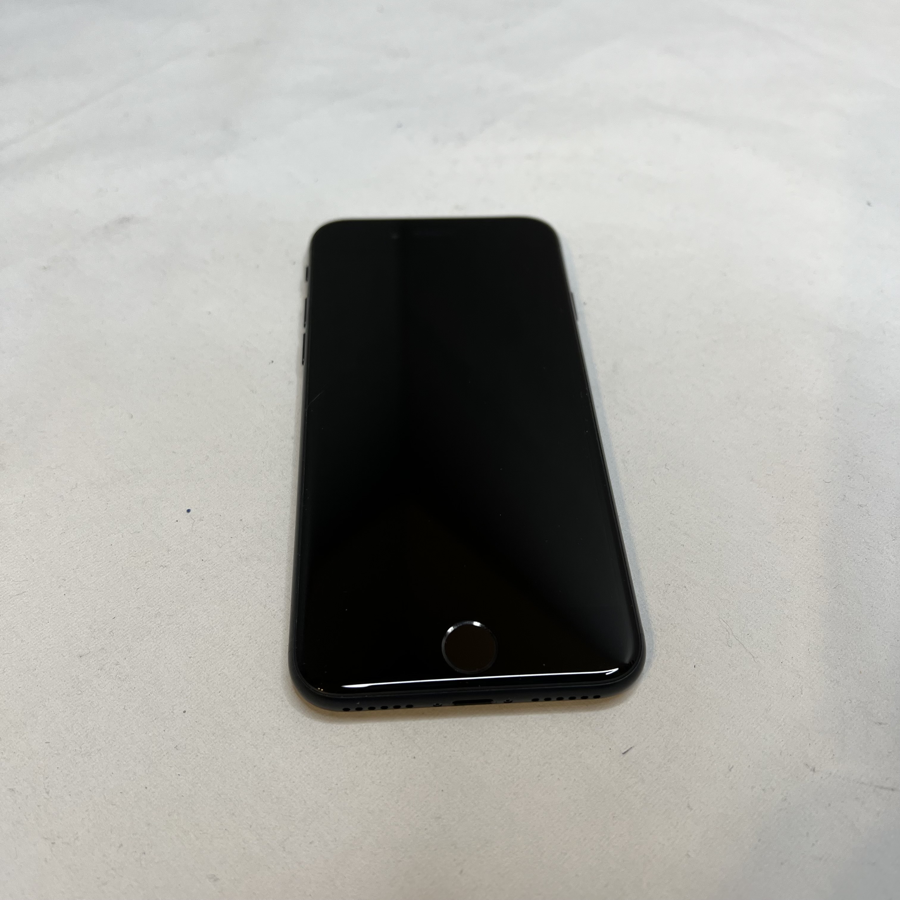 Apple iPhone SE (3rd) 64GB Black - Photo 5