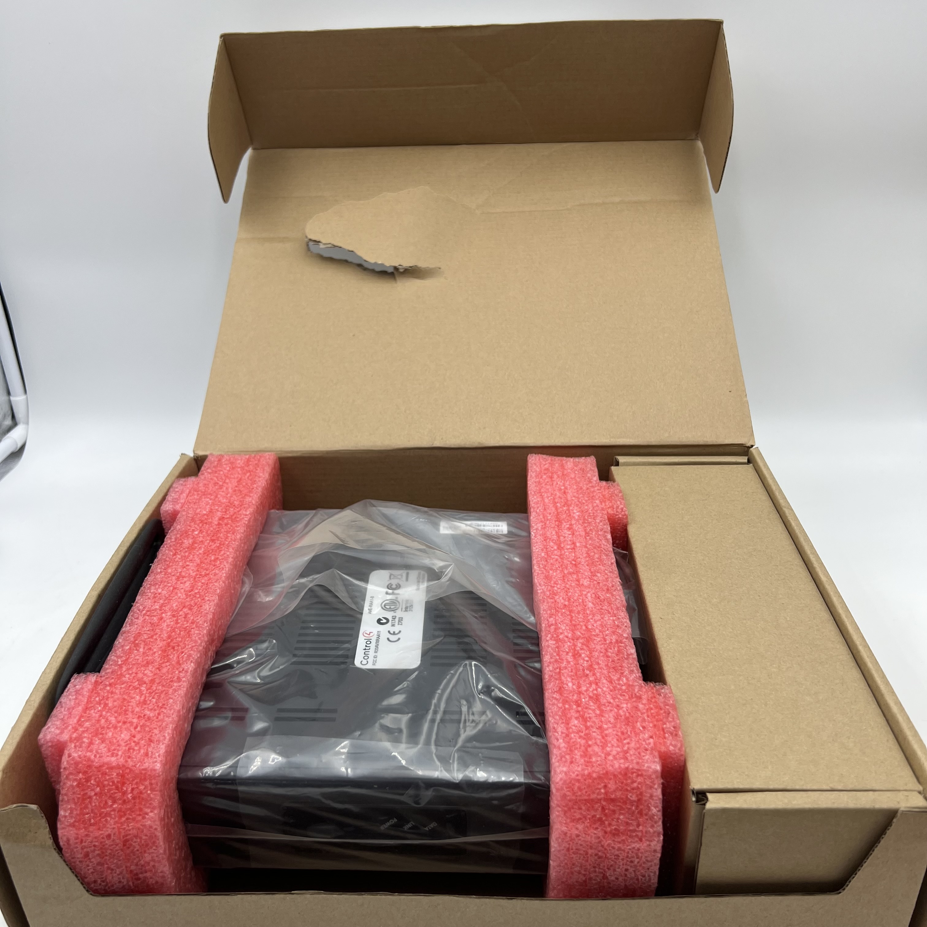 Control4 AVE RAA1-B Ethernet Speakerpoint - Photo 5