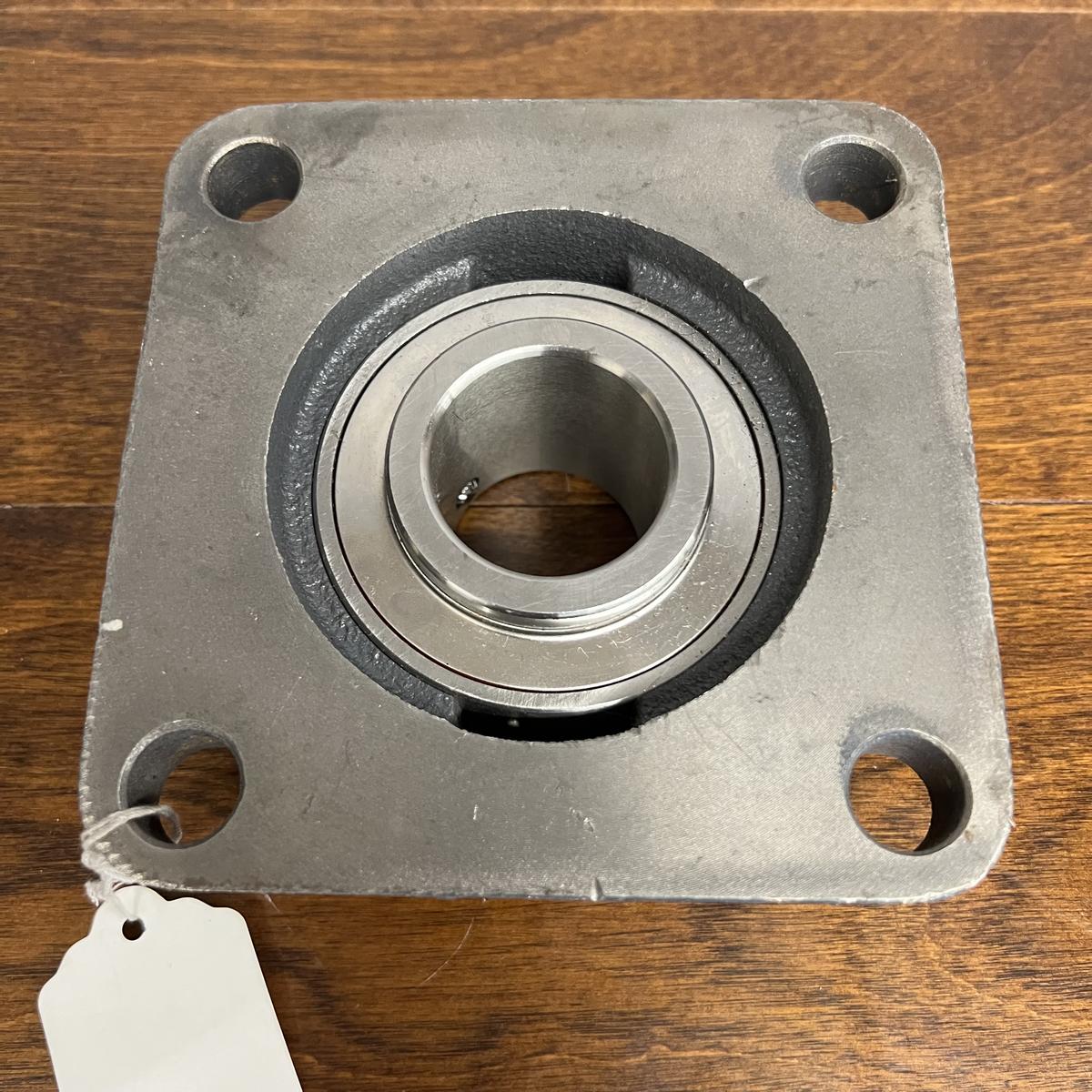 SUC 208-24 4-Bolt Flange Bearing Unit | Corrosion Resistant | 1.5" Bore - Photo 3