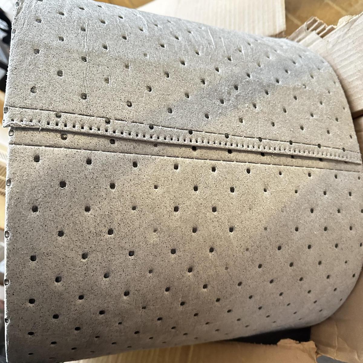 Condor 150 ft. Absorbent Roll, Fluids Absorbed: Universal - Photo 3