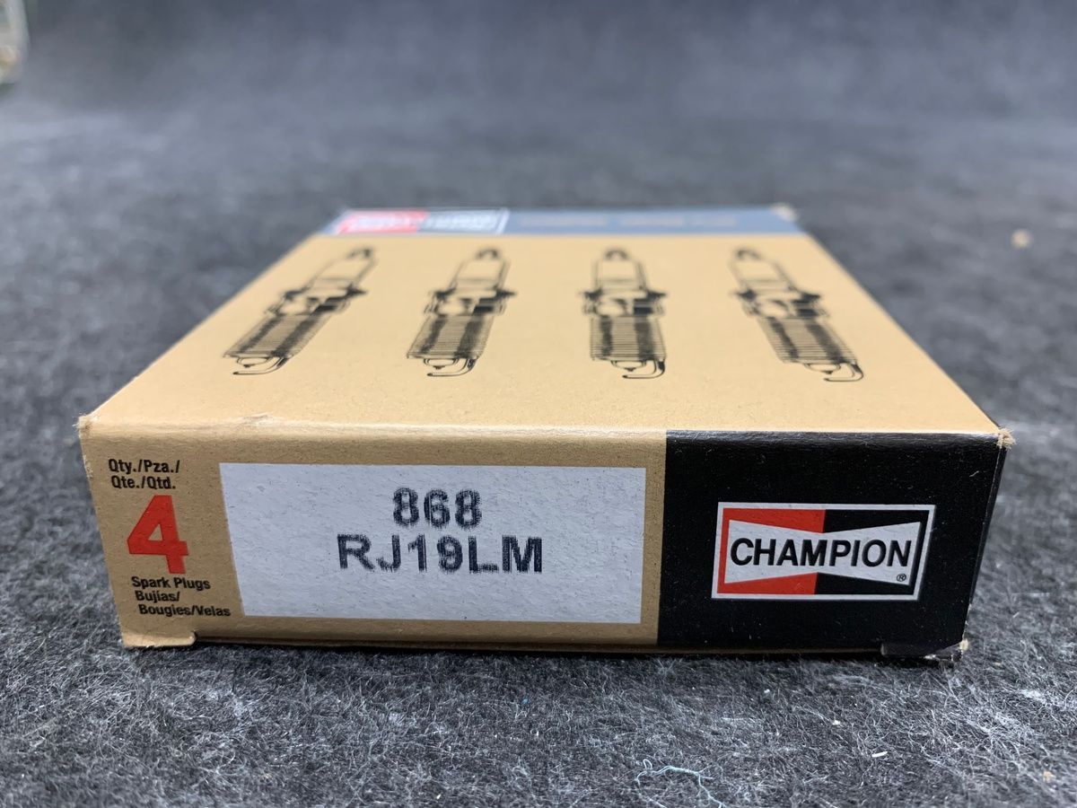 Champion RJ19LM Spark Plugs 868 – Pack of 4 - Photo 7