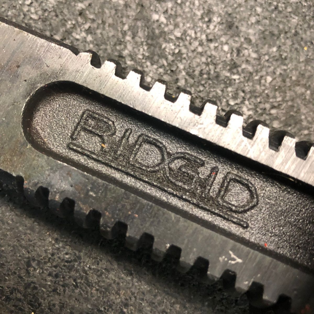 RIDGID 25" Pipe Wrench Hook Jaw Replacement - Photo 4