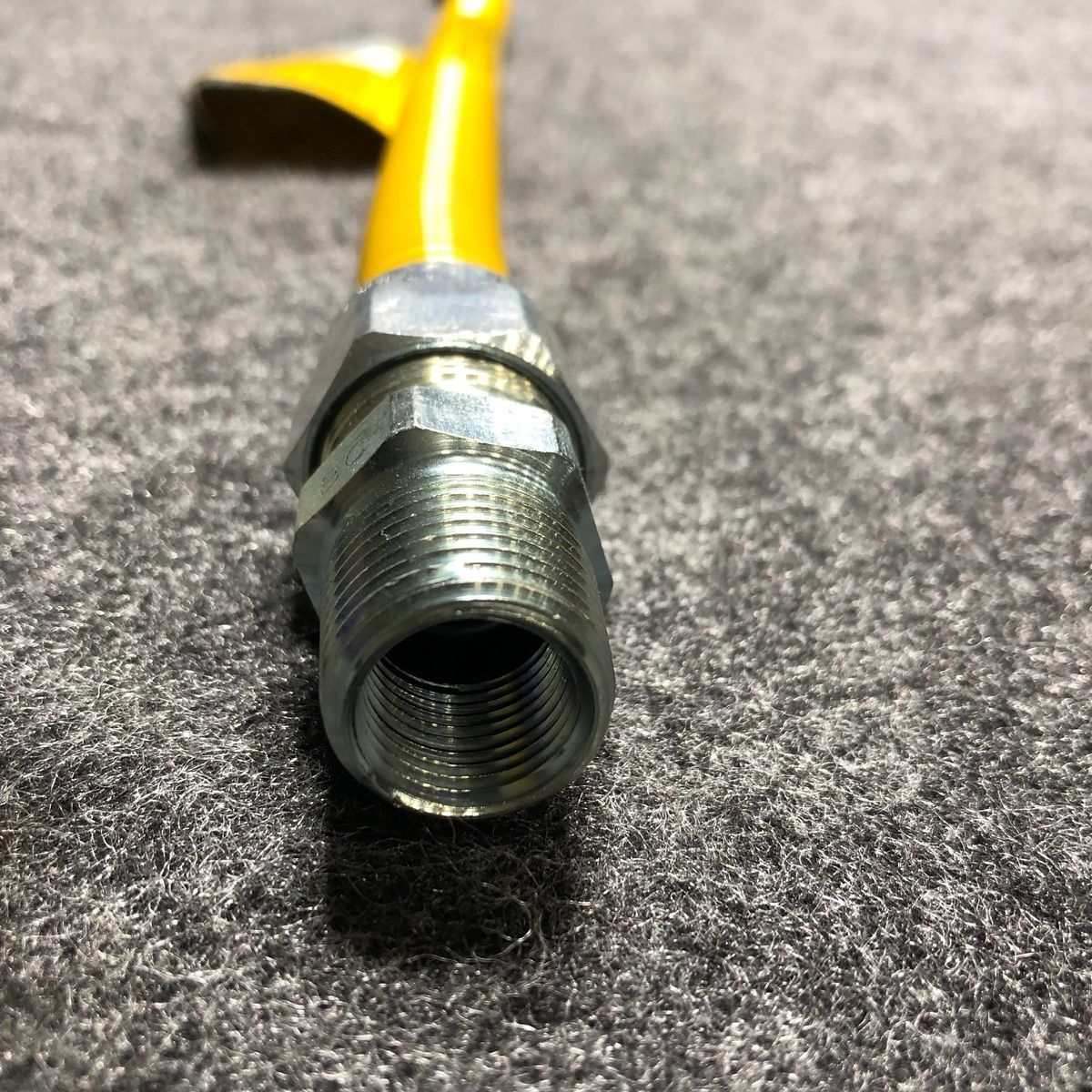 BrassCraft CSSC54-36 Gas Connector 36" – 1/2" FIP x 1/2" MIP Stainless Steel Hose - Photo 3