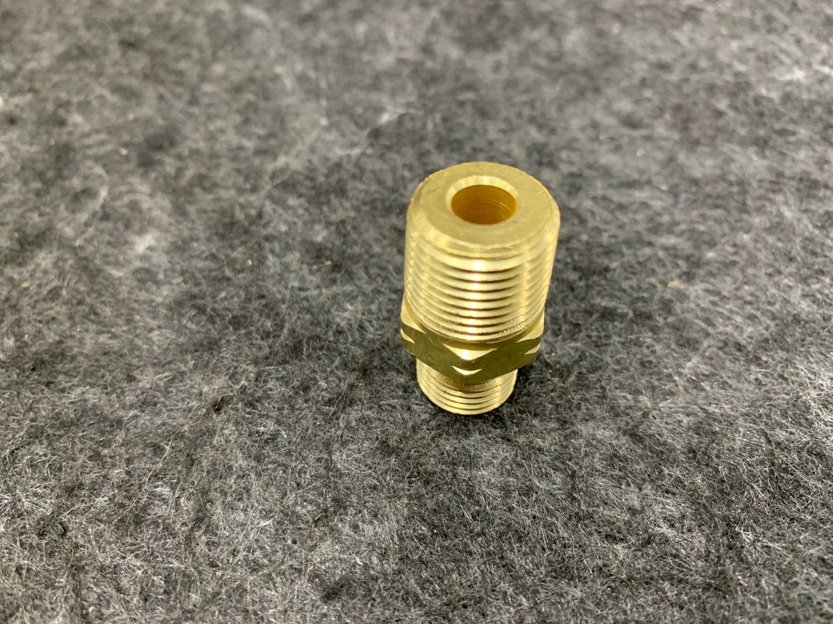 Lot of 25 Western CGA-023 Regulator Outlet Bushings - Photo 3