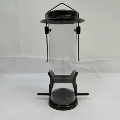 Lot of 6 Wild Bird Tube Feeders at Bird Supplies in new condition