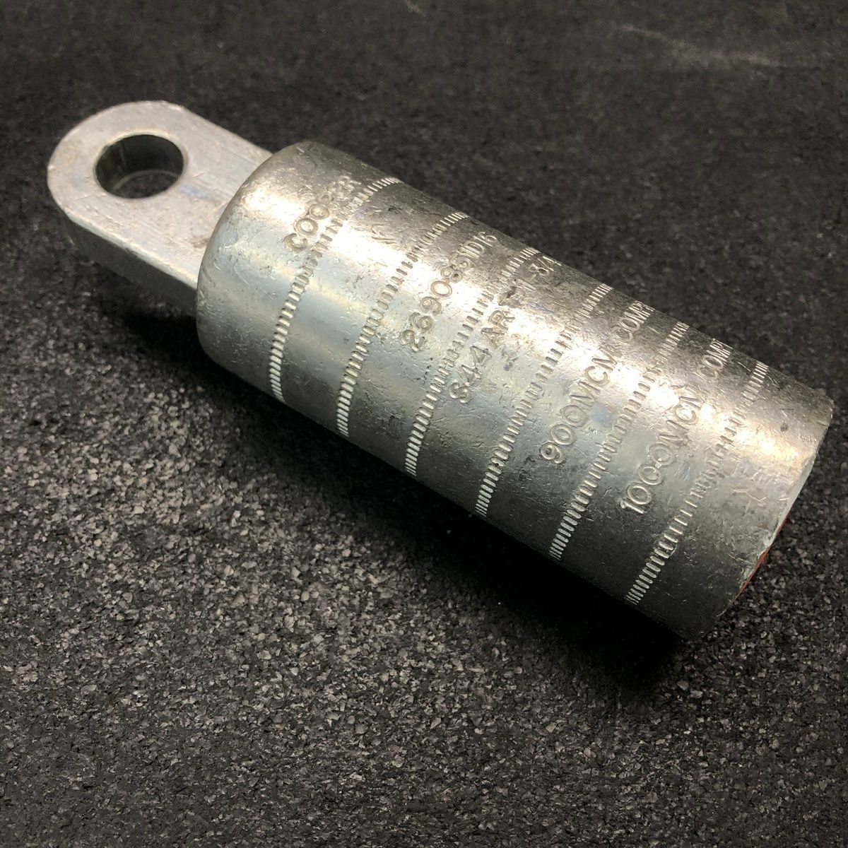 Eaton CC6A26U BOL-T Connector – 600A Elbow T Connector Assembly - Photo 3