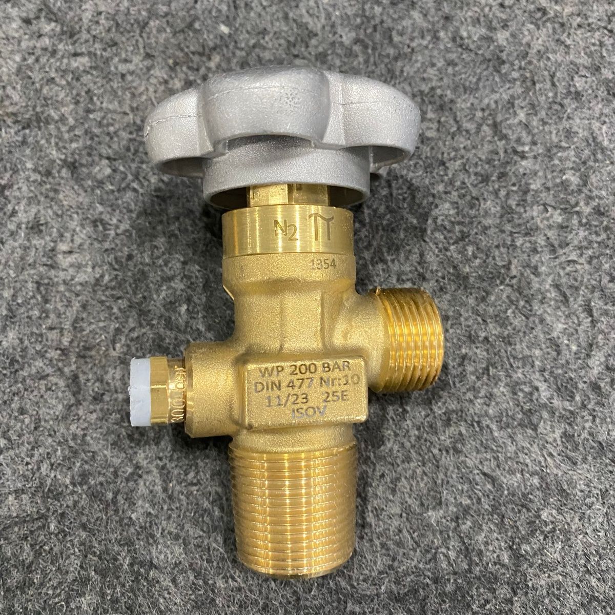 KASWELD Oxygen Cylinder – WP 200 BAR DIN 477 25E - Photo 3