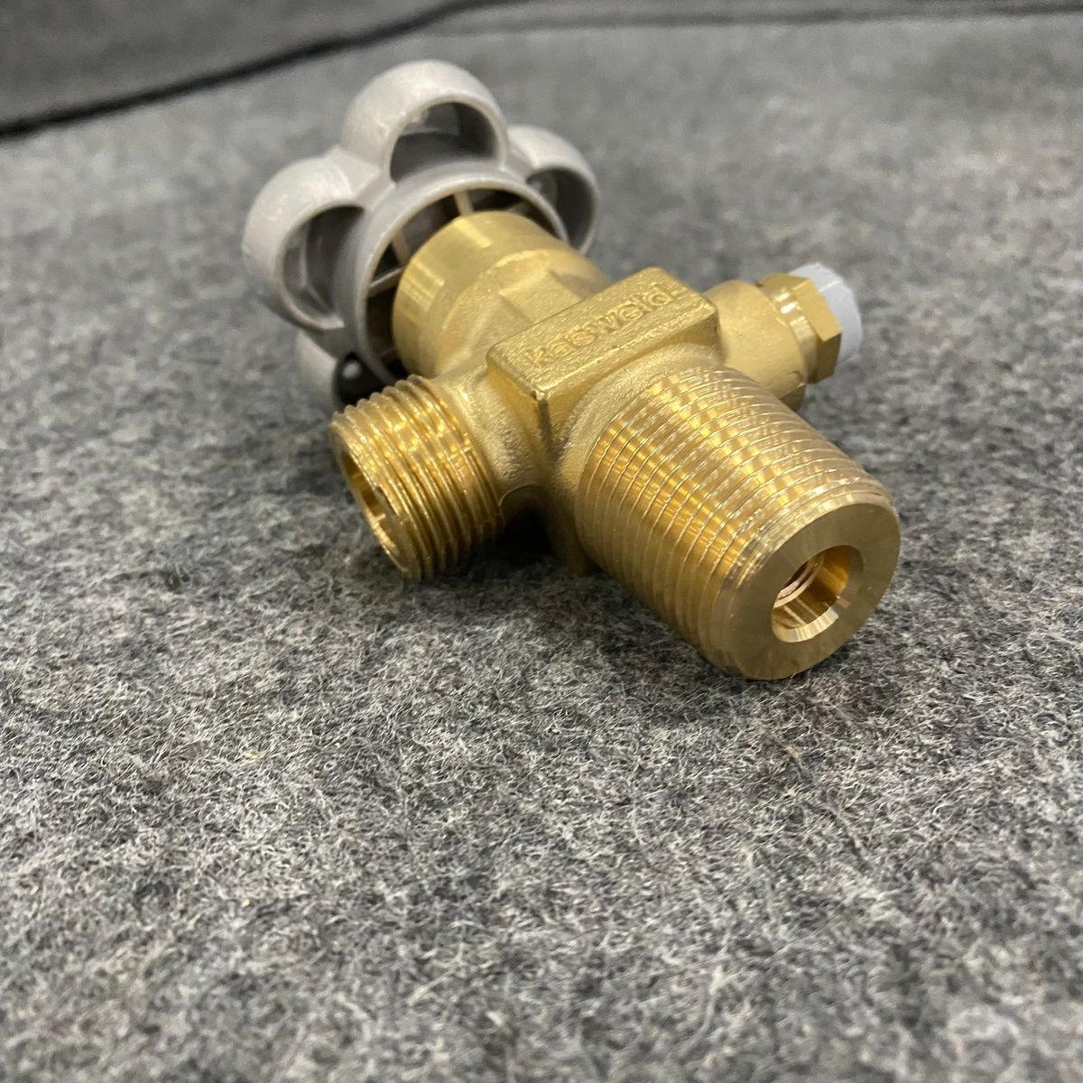 KASWELD Oxygen Cylinder – WP 200 BAR DIN 477 25E - Photo 5