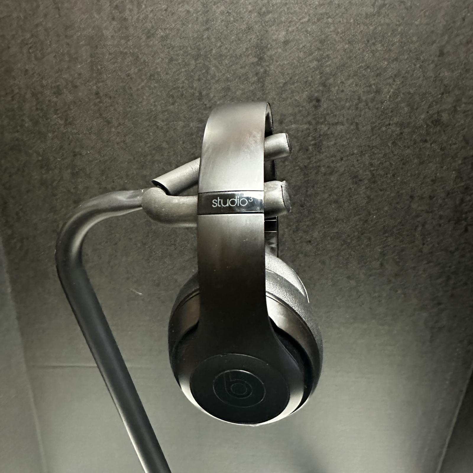 Beats Studio3 Wireless Noise Cancelling Over-Ear Headphones, Matte Black - Photo 4