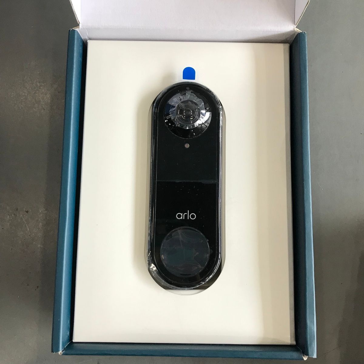 Arlo AVD1001B Essential Wired Video Doorbell - Photo 2