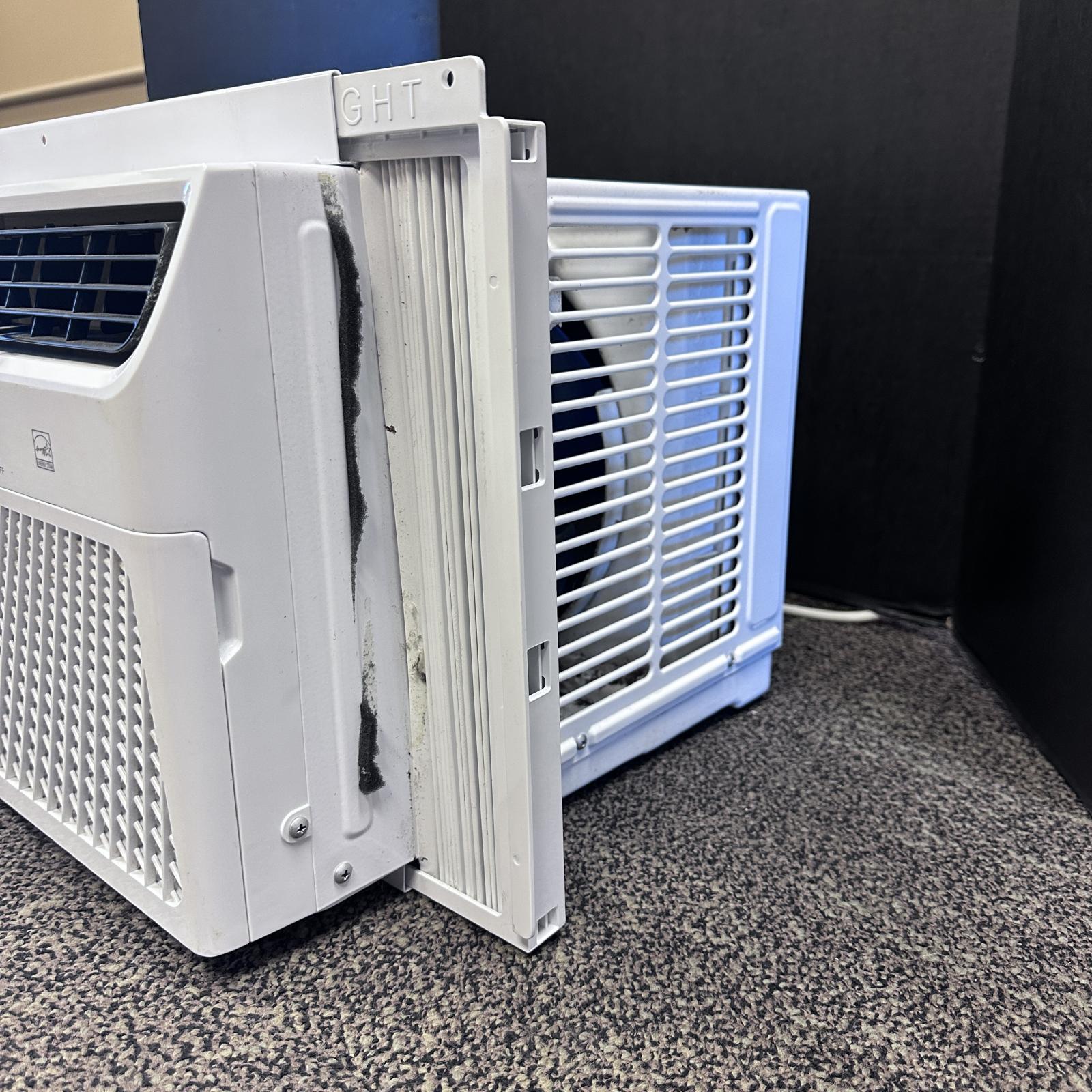 Hisense 450-sq ft Window Air Conditioner 10,000 BTU - Photo 5