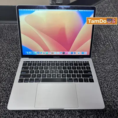 MacBook Pro (13-inch, 2017) Dual-Core i5 2.3 GHz, 8GB, 128GB SSD at Laptops & Netbooks in broken condition