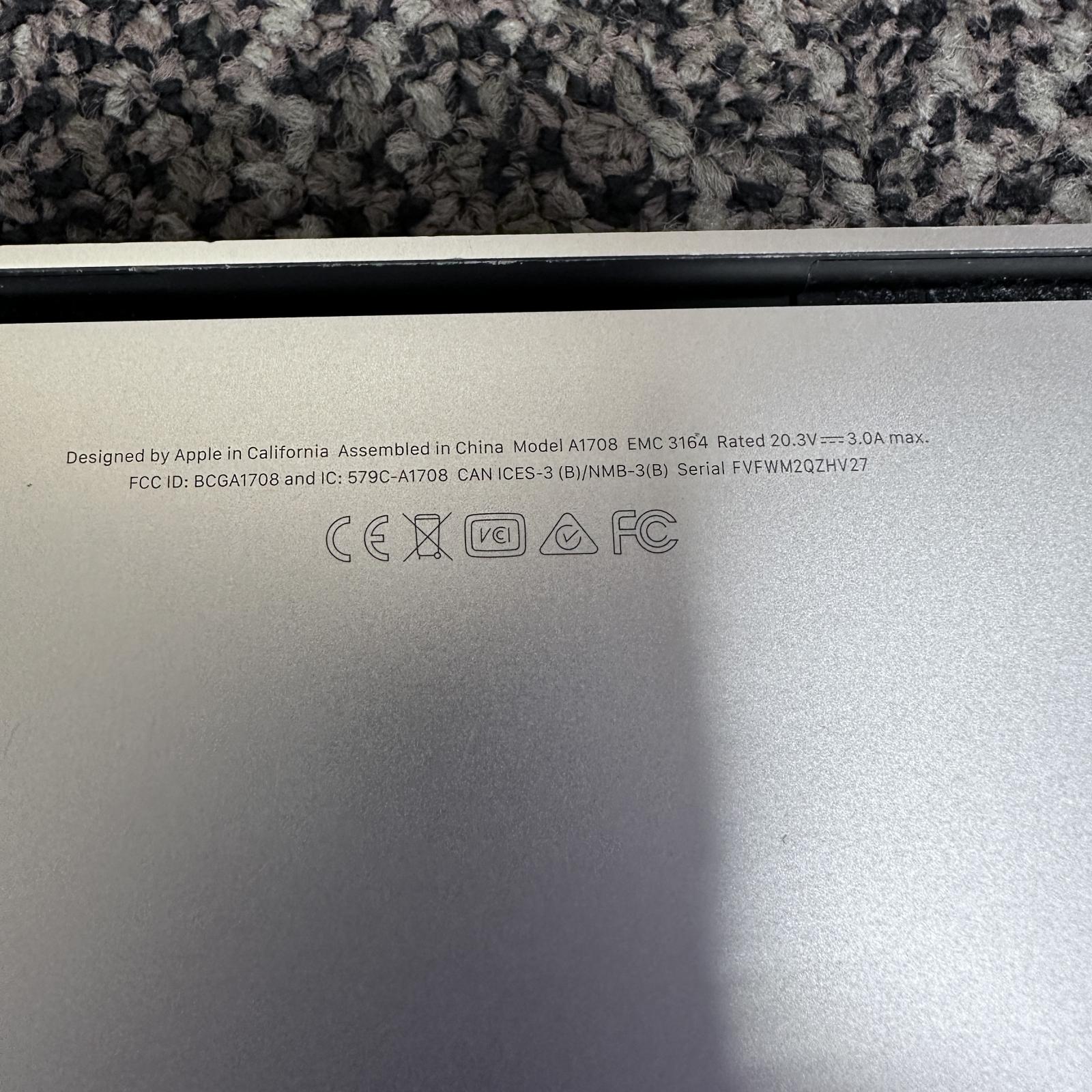 MacBook Pro (13-inch, 2017) Dual-Core i5 2.3 GHz, 8GB, 128GB SSD - Photo 4