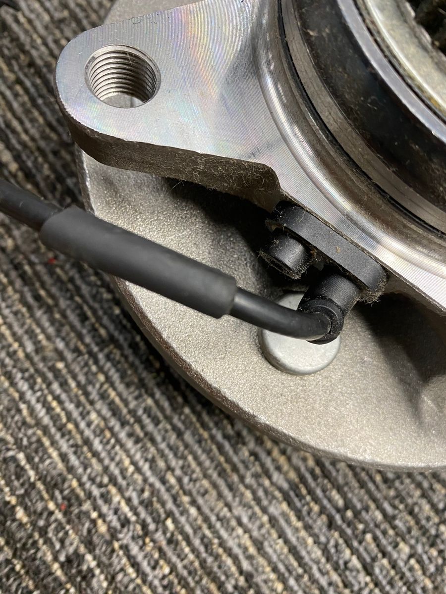 Wheel Hub Assembly 515169 – Front 5 Lug w/ABS Sensor - Photo 5