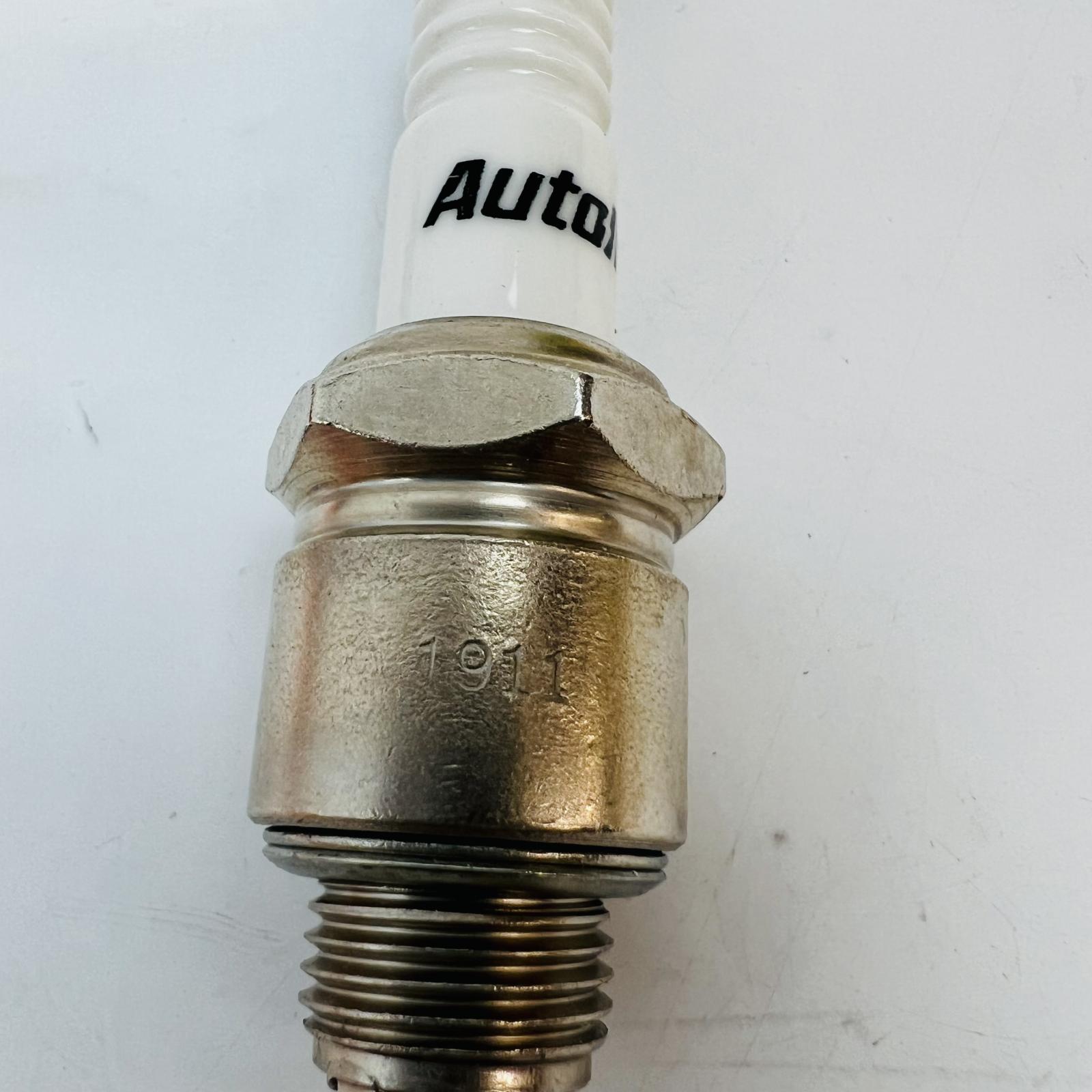 Autolite Copper 85 Automotive Replacement Spark Plugs (4-Pack) - Photo 5