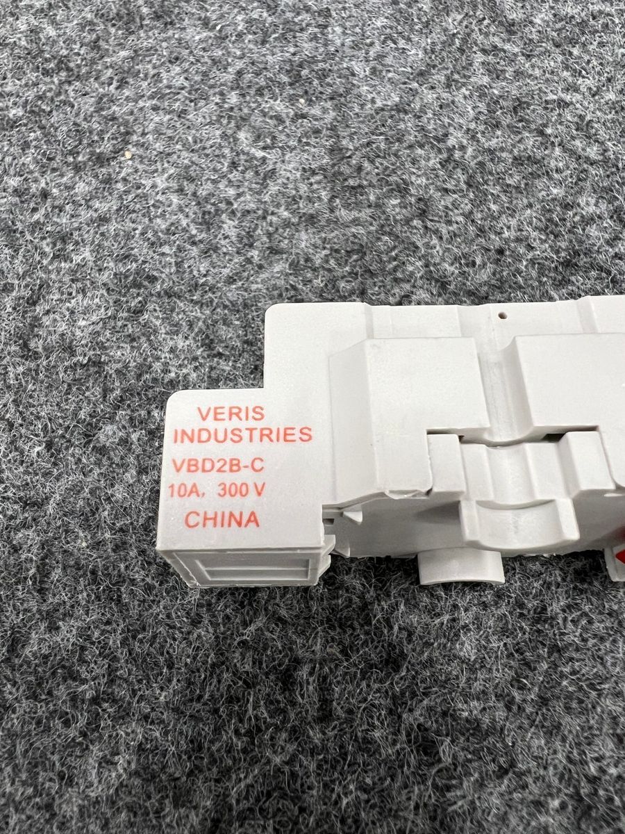 Lot of 2 Veris VBD2B-C Relay Sockets – DPDT, 300V 10A - Photo 2