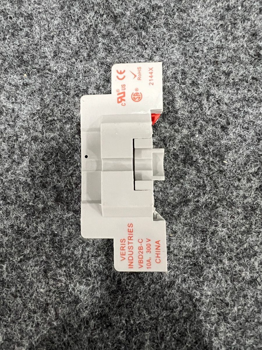 Lot of 2 Veris VBD2B-C Relay Sockets – DPDT, 300V 10A - Photo 4