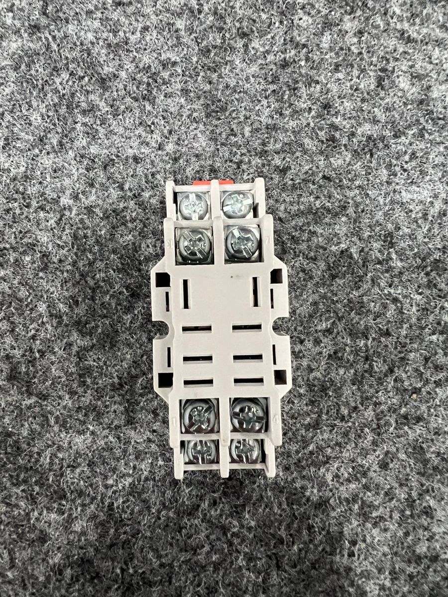 Lot of 2 Veris VBD2B-C Relay Sockets – DPDT, 300V 10A - Photo 6