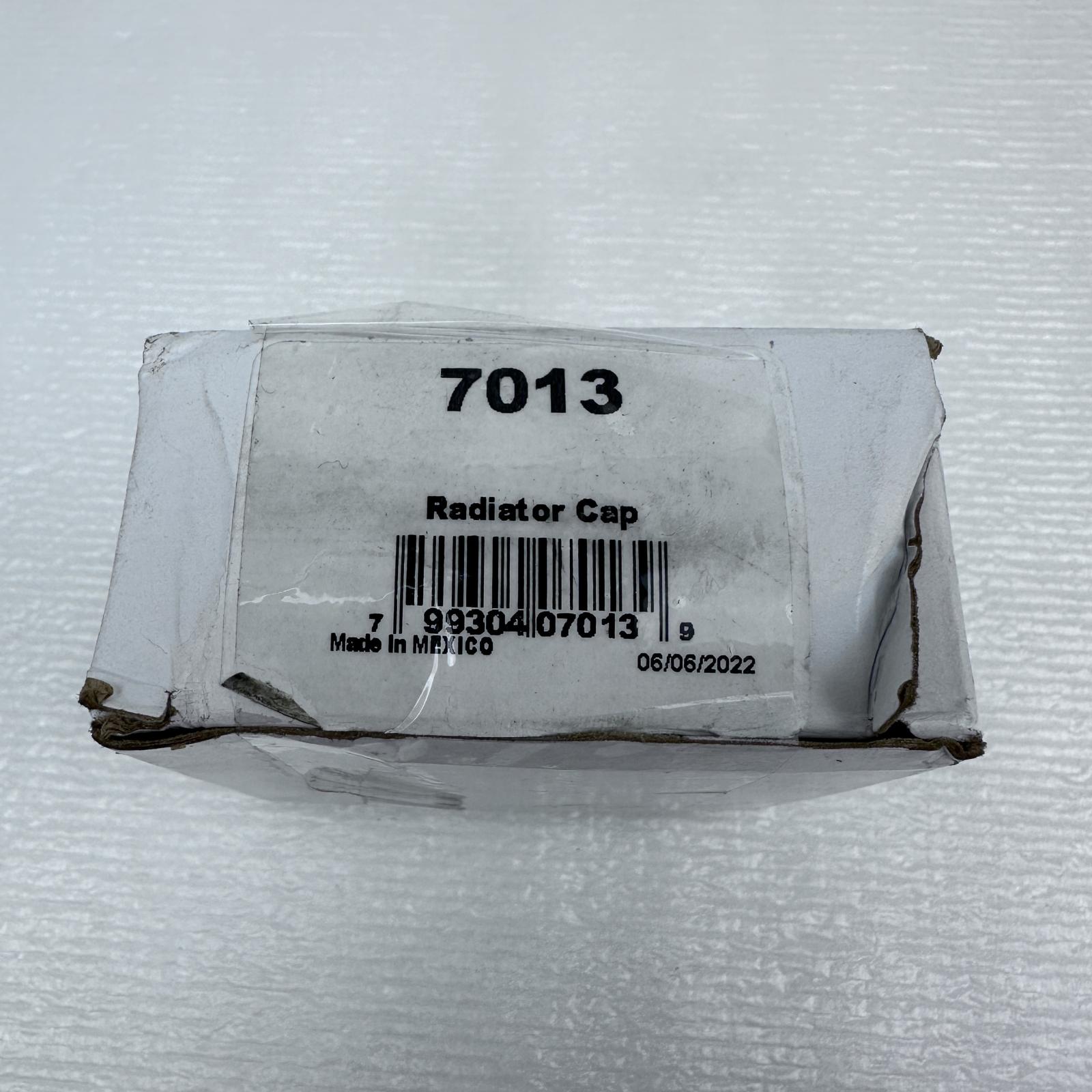 Radiator Cap A-15272-72020, 13lb Pressure Rating - Photo 3