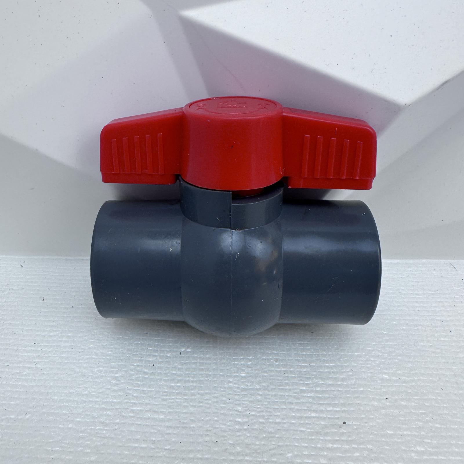 Lot of 2 1'' UPVC FPT ANSI Ball Valve Compact T-Handle Valve - Photo 2