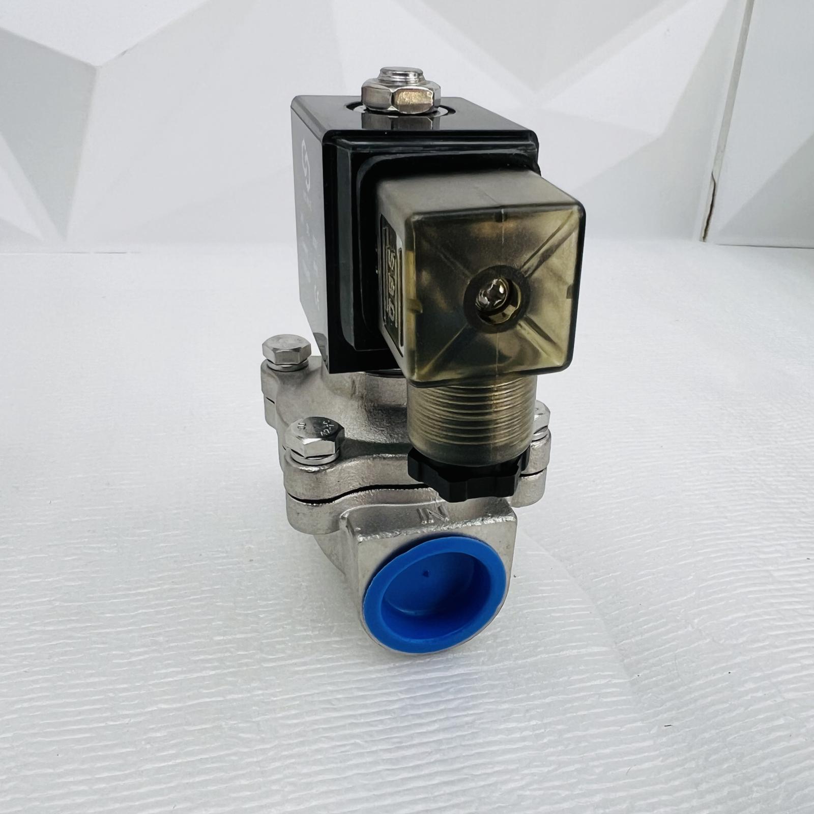 WIC Valve 2SCW-3/4-24VDC-D-V Solenoid Valve 3/4", 24V DC, 100 PSI, IP65 - Photo 7