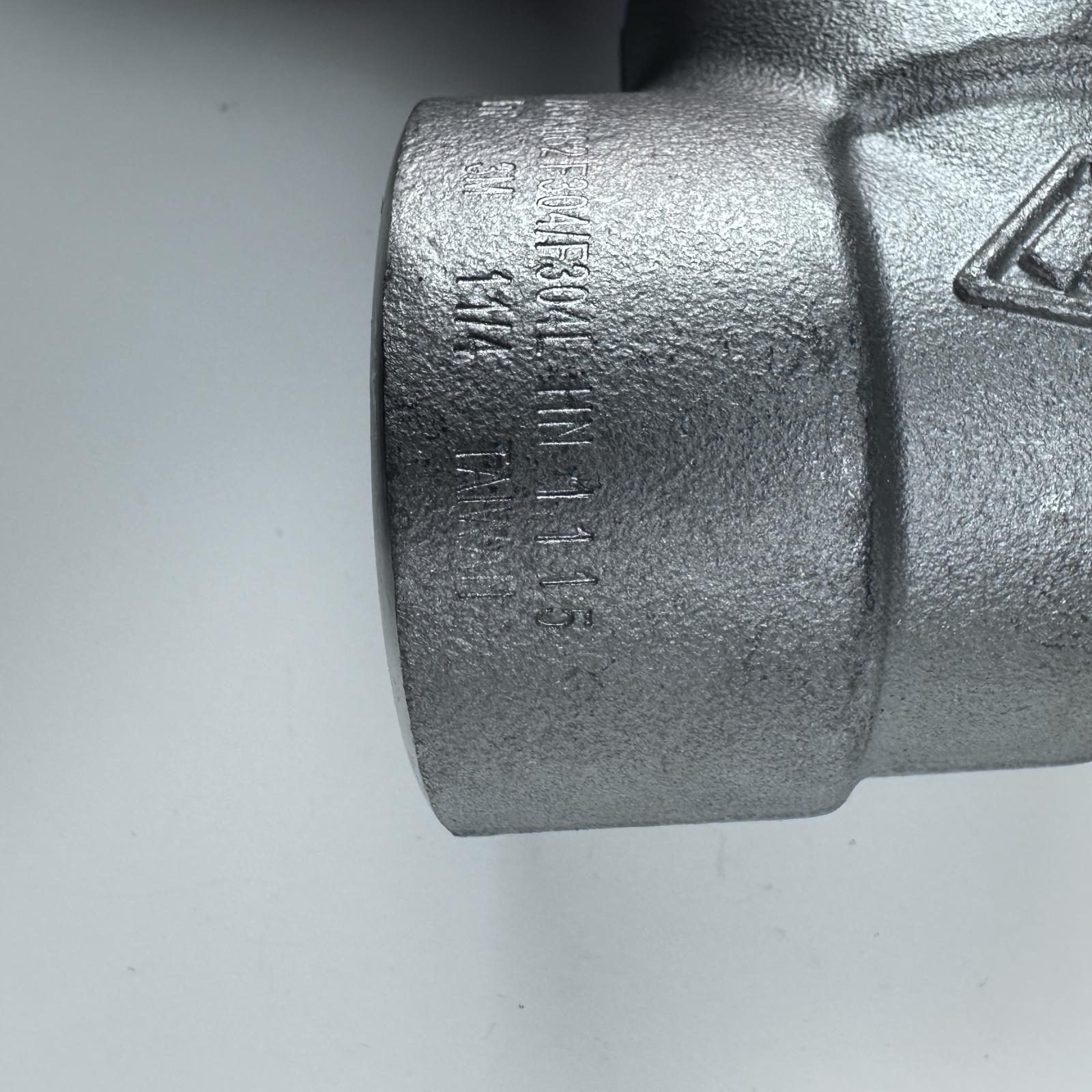 1-1/4" Iron 90 Degree Pipe Fitting Elbow - Photo 4