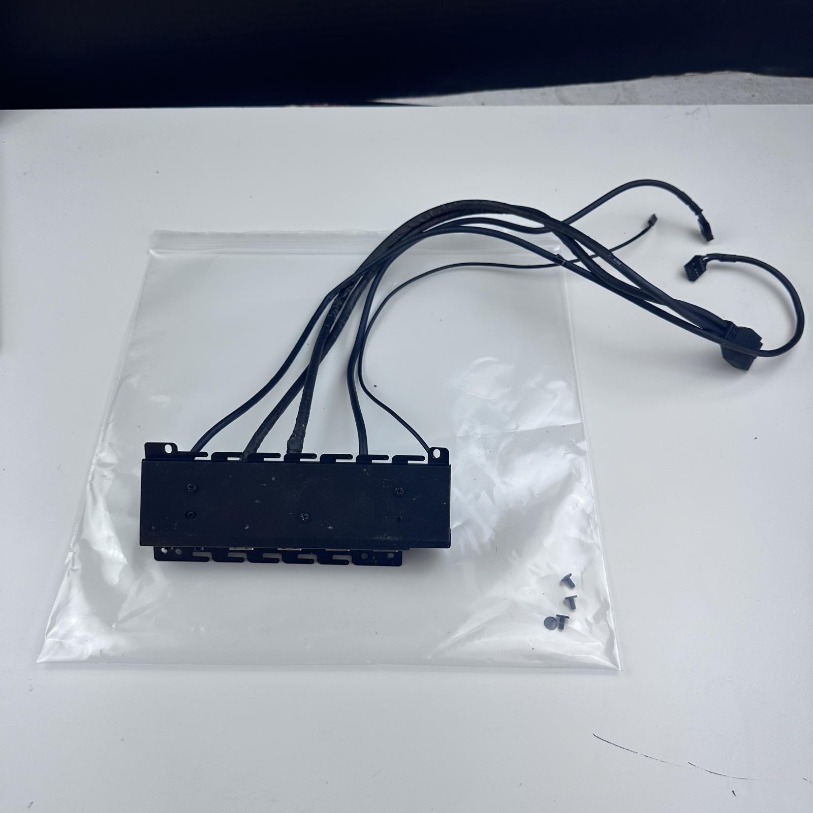 USB Port Parts of HP OMEN 40L Gaming Desktop - Photo 3