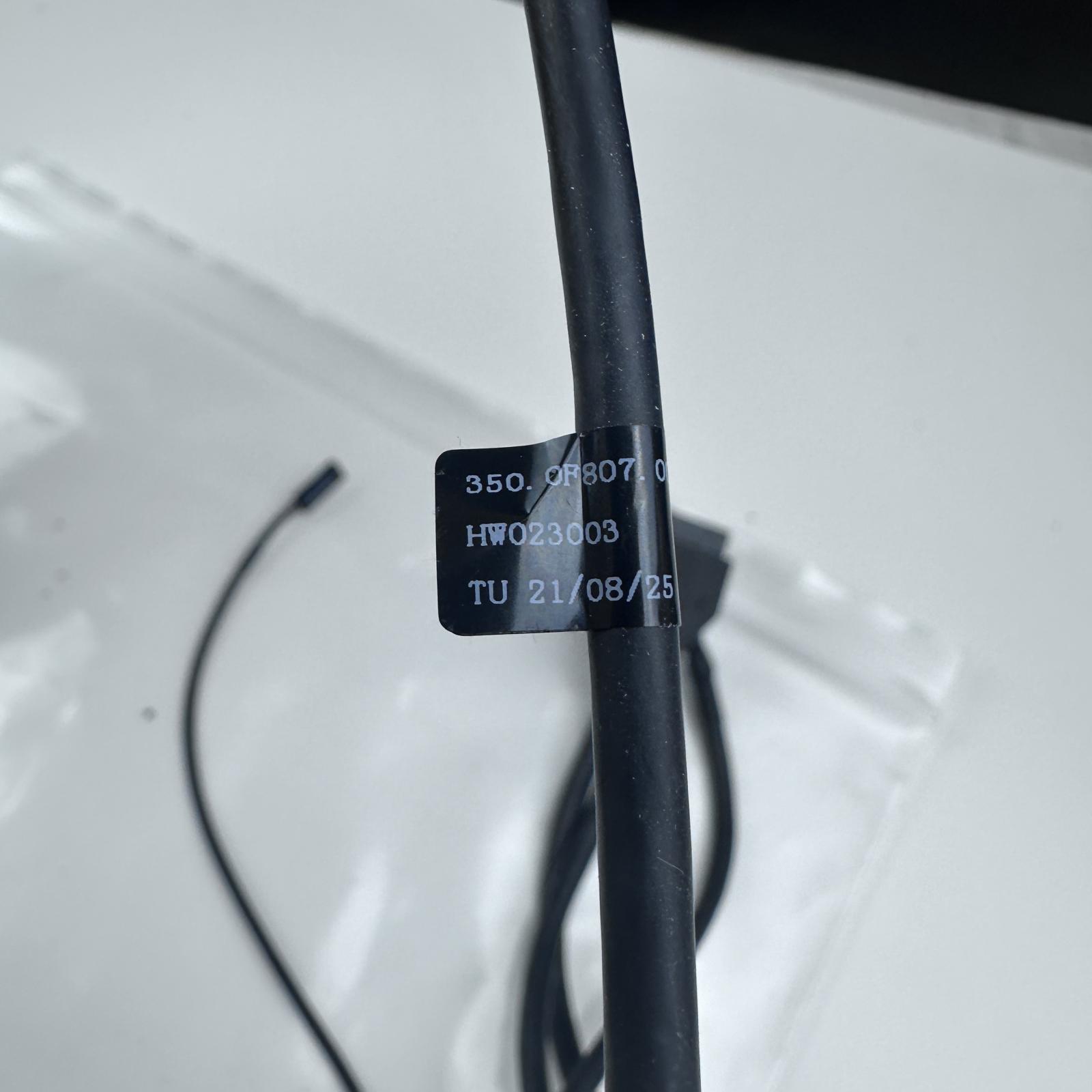 USB Port Parts of HP OMEN 40L Gaming Desktop - Photo 2