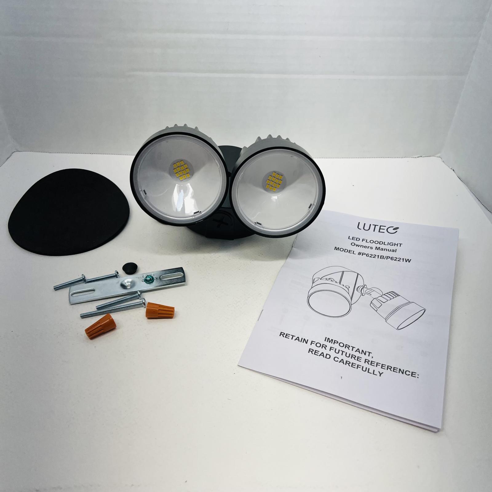 LUTEC P6221B 2000 Lumen 18W LED Dual-Head Outdoor Floodlight - Photo 6