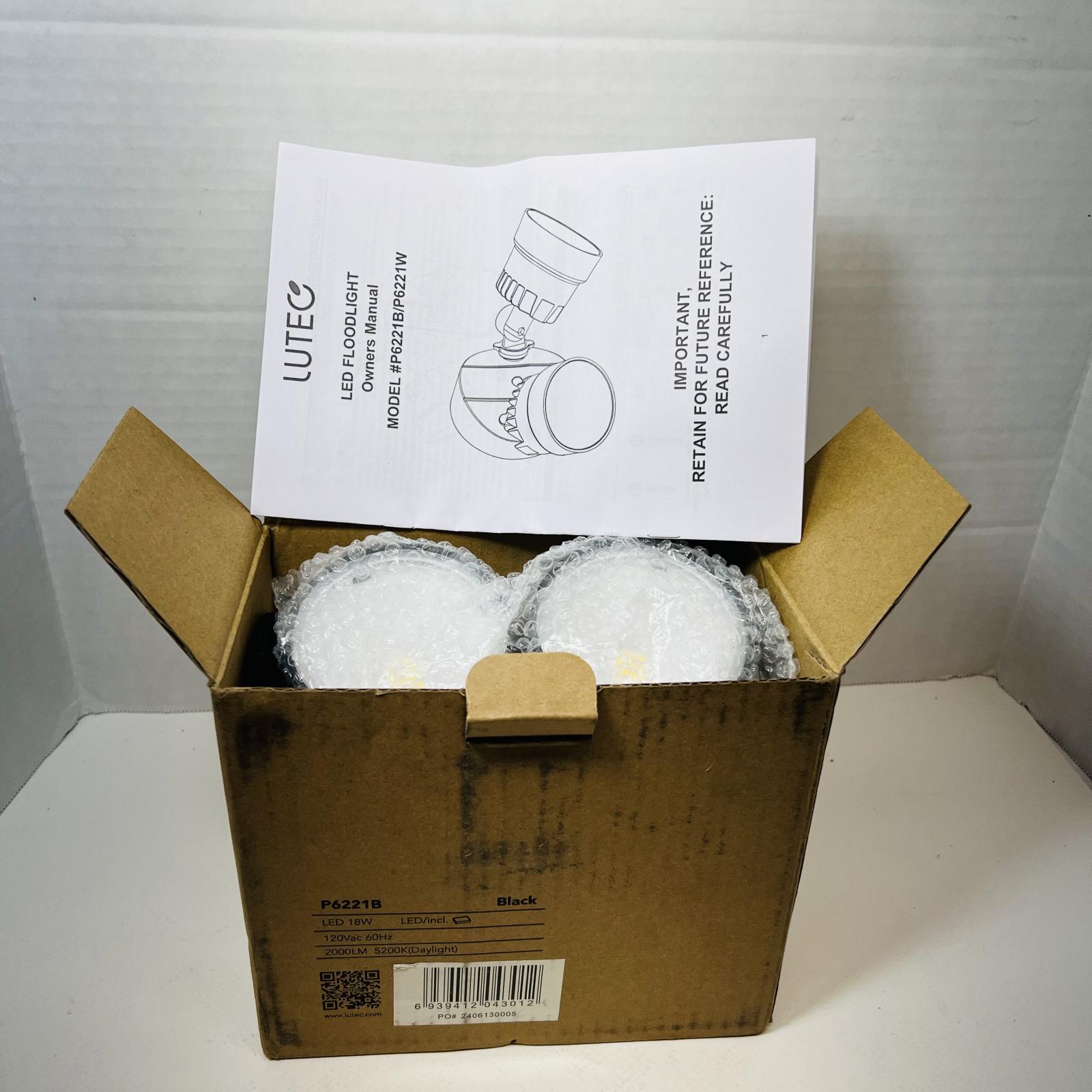 LUTEC P6221B 2000 Lumen 18W LED Dual-Head Outdoor Floodlight - Photo 5