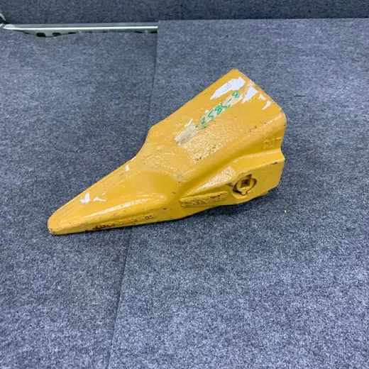 GENUINE OEM CAT Bucket Tip Heavy Duty Loader Bucket Tip at TamDoUS Taylorsville