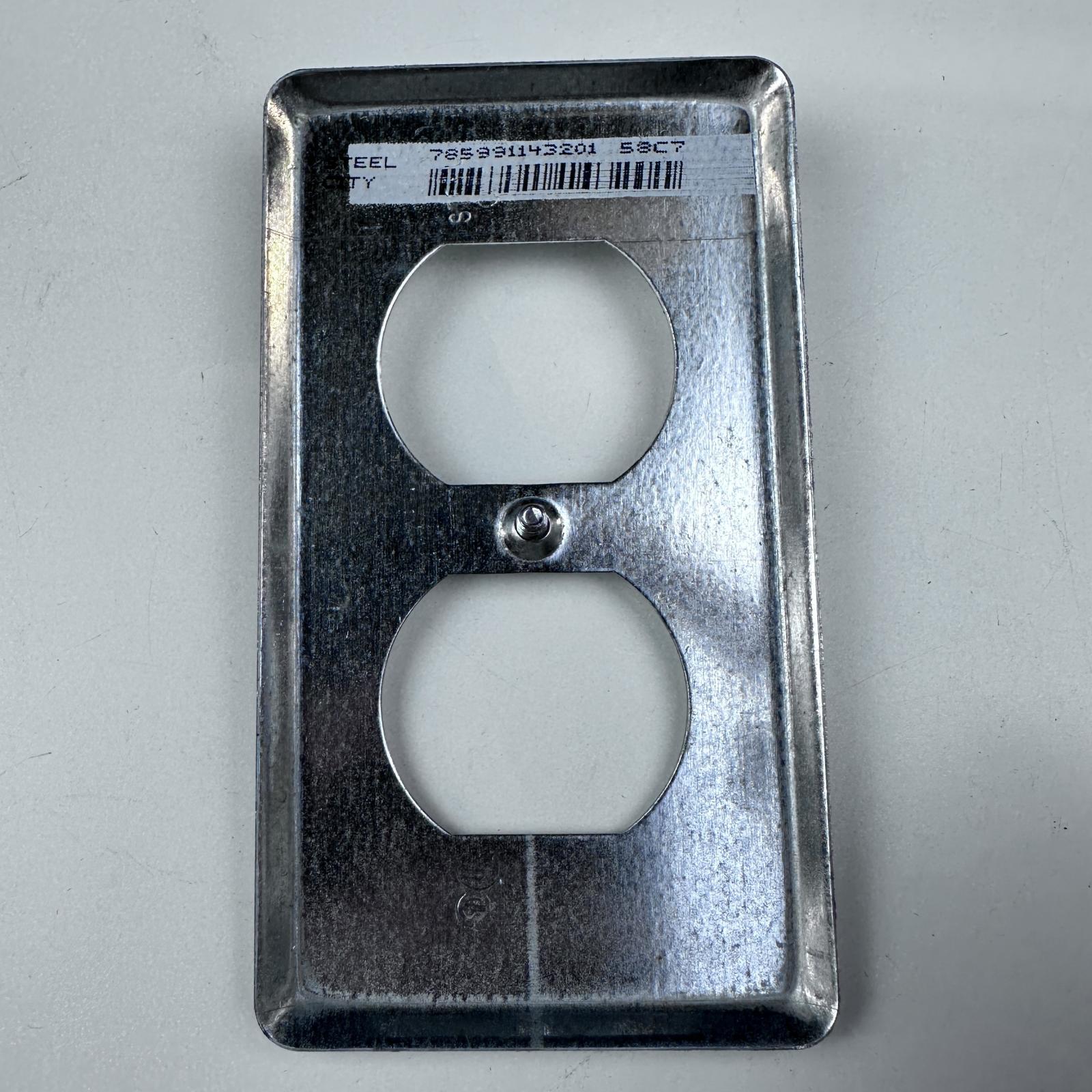 Steel City 1-Gang Handy Box Cover Duplex Receptacle 1/4" Raised - Photo 4