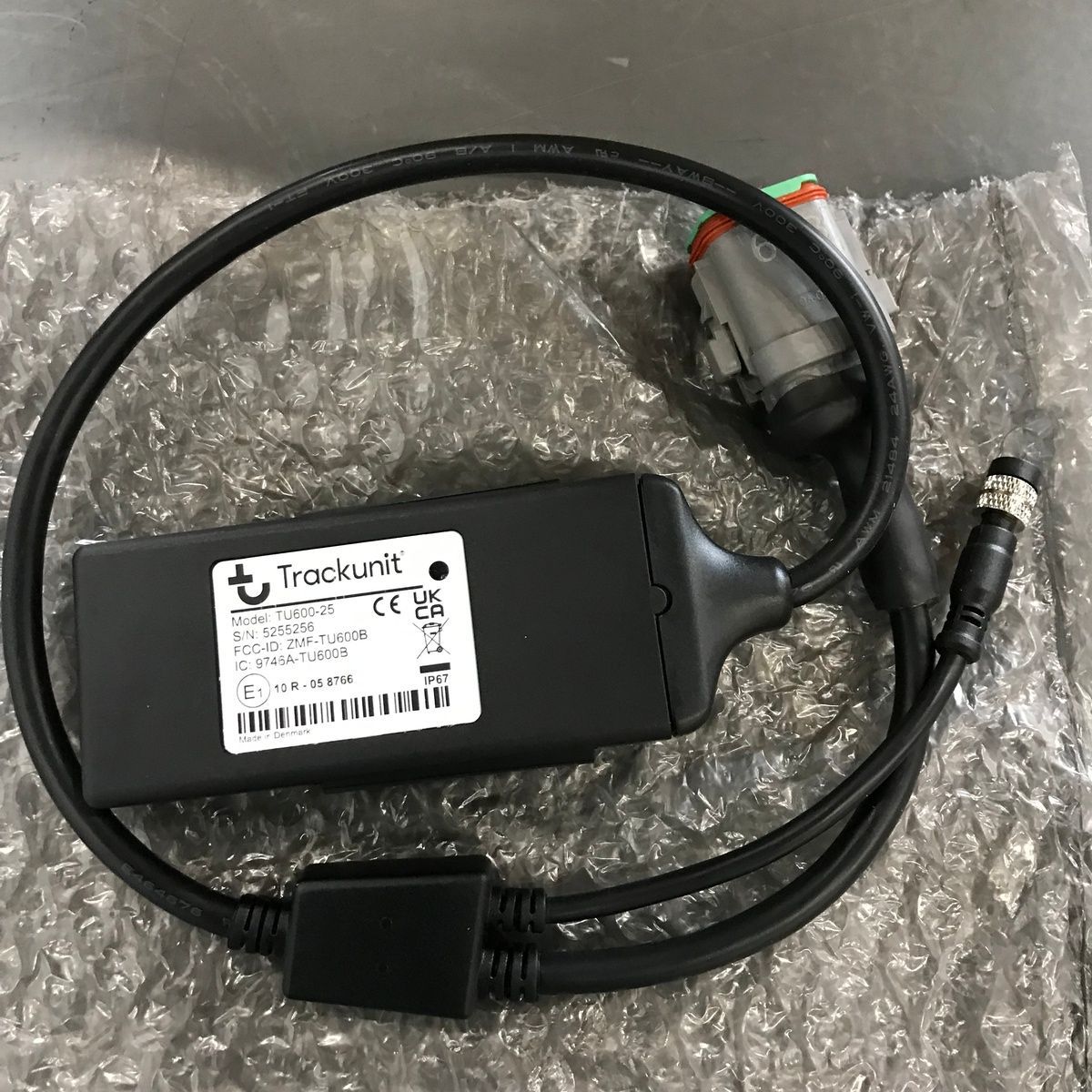 Trackunit GPS Tracker TU600-25 Tracking Device - Photo 3