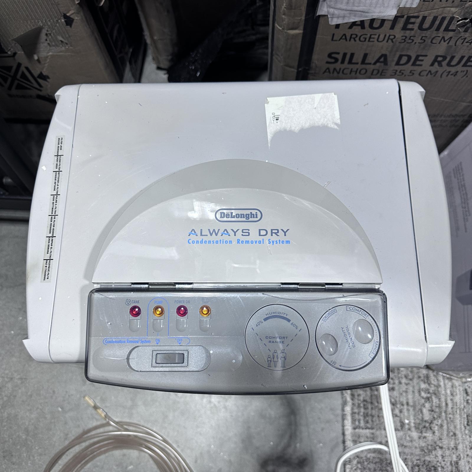 Delonghi DH 40 P Dehumidifier 40-Pint Capacity - Photo 4