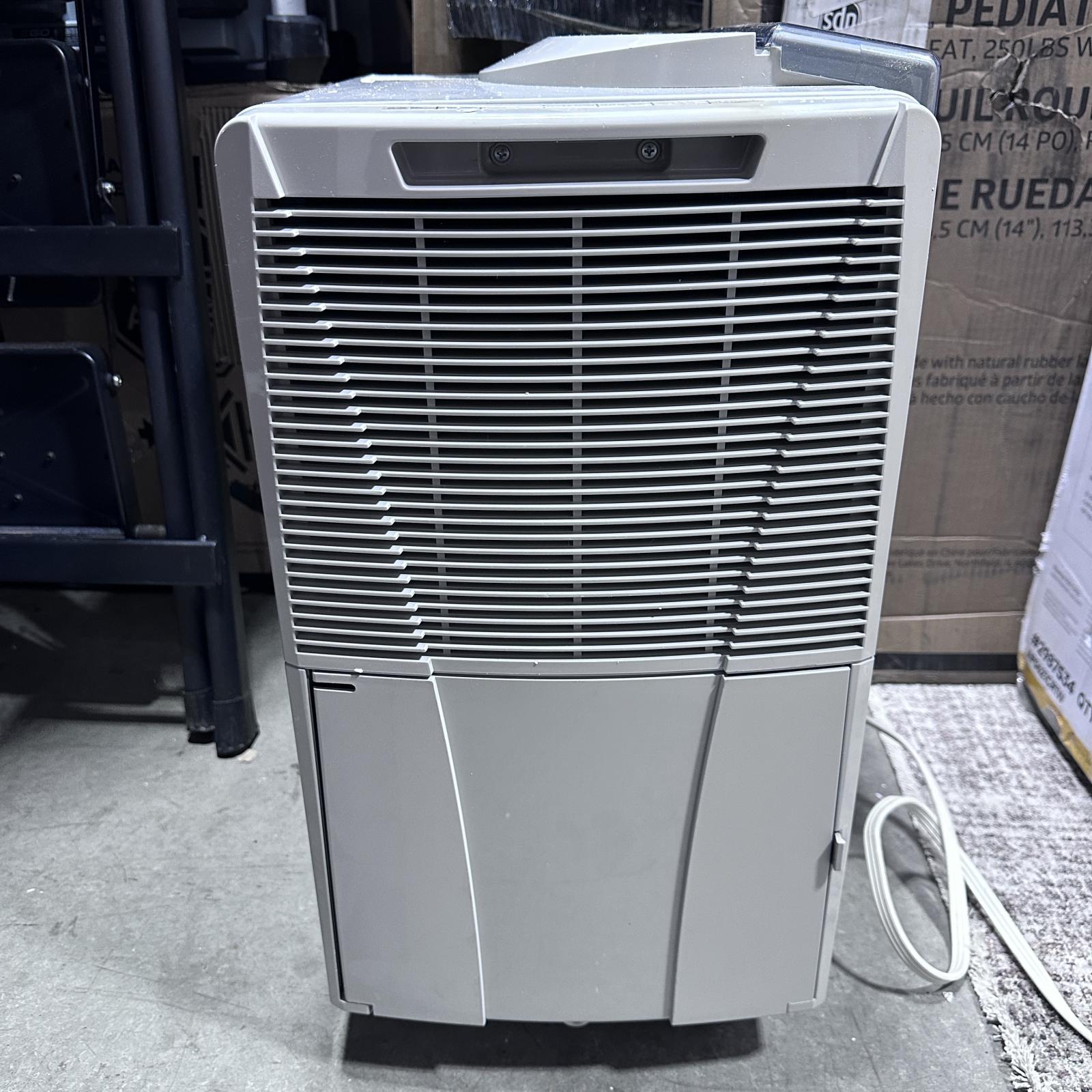 Delonghi DH 40 P Dehumidifier 40-Pint Capacity - Photo 2