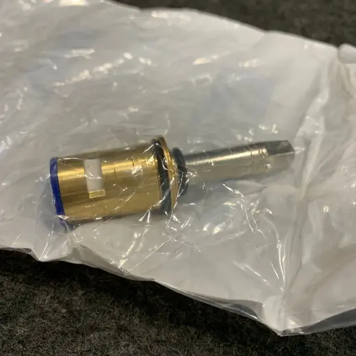 Chicago Faucets Wwg377-xkrhjkabnf Right Hand Ceramic Cartridge at TamDoUS Taylorsville