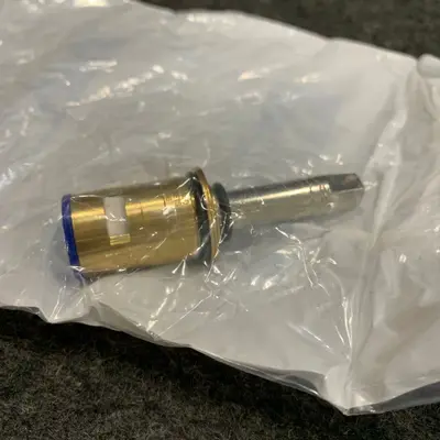 Chicago Faucets Wwg377-xkrhjkabnf Right Hand Ceramic Cartridge at Household Supplies & Cleaning in new condition