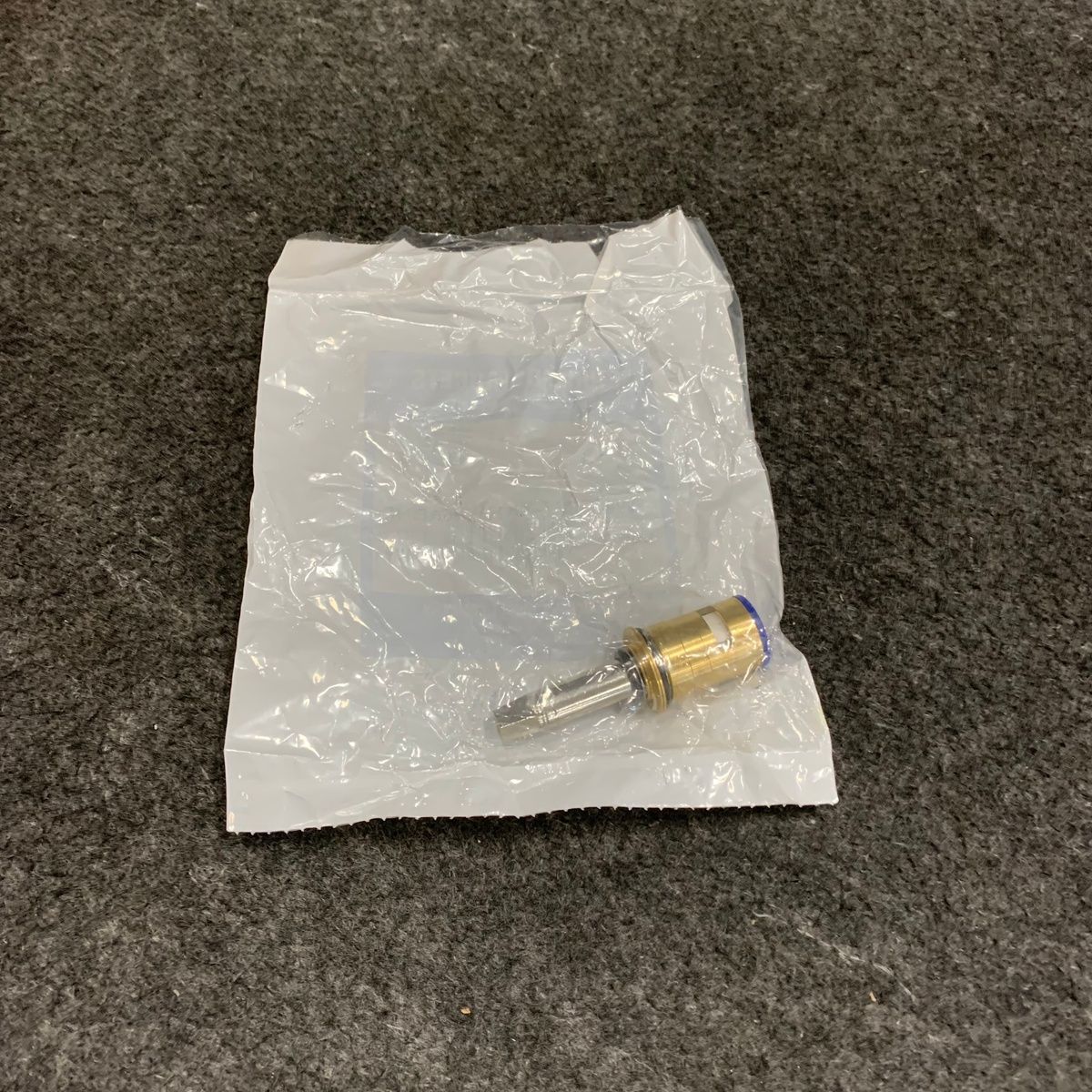 Chicago Faucets Wwg377-xkrhjkabnf Right Hand Ceramic Cartridge - Photo 4