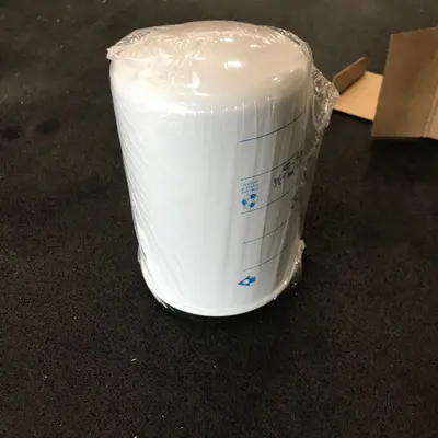 Donaldson P551352 Engine Oil Filter Spin On Full Flow at Automotive Tools & Supplies in new condition