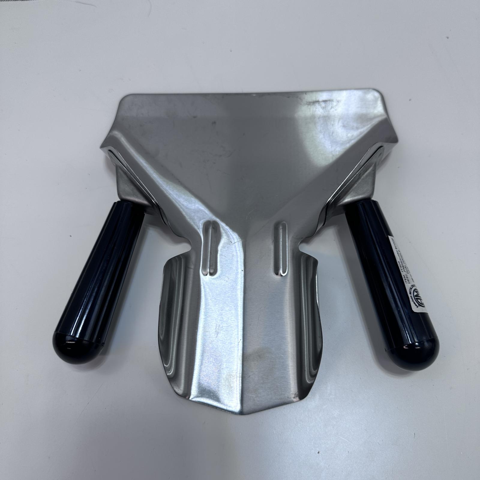 American Metalcraft FFSD3 French Fry Scoop, Dual-Handle - Photo 2