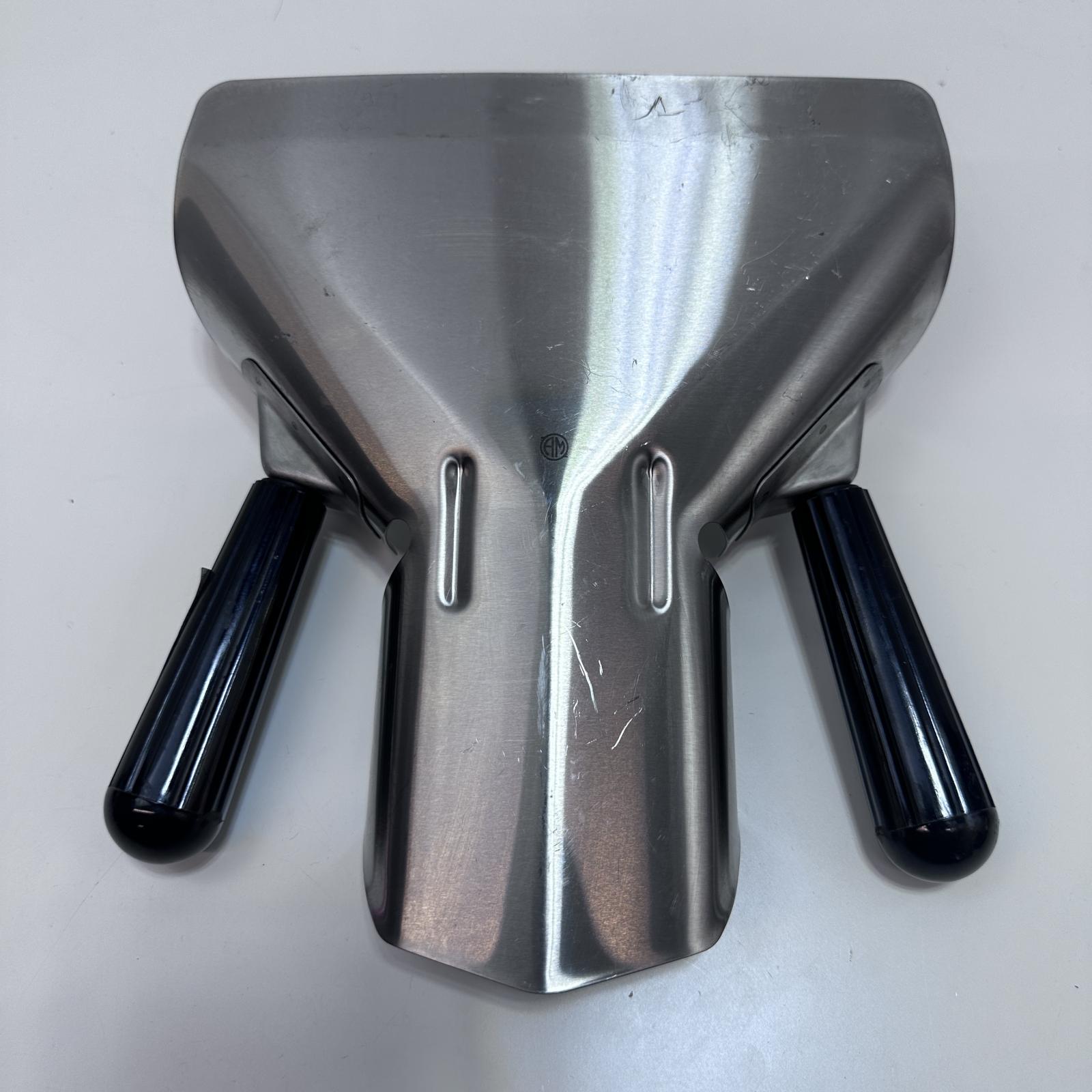 American Metalcraft FFSD3 French Fry Scoop, Dual-Handle - Photo 3