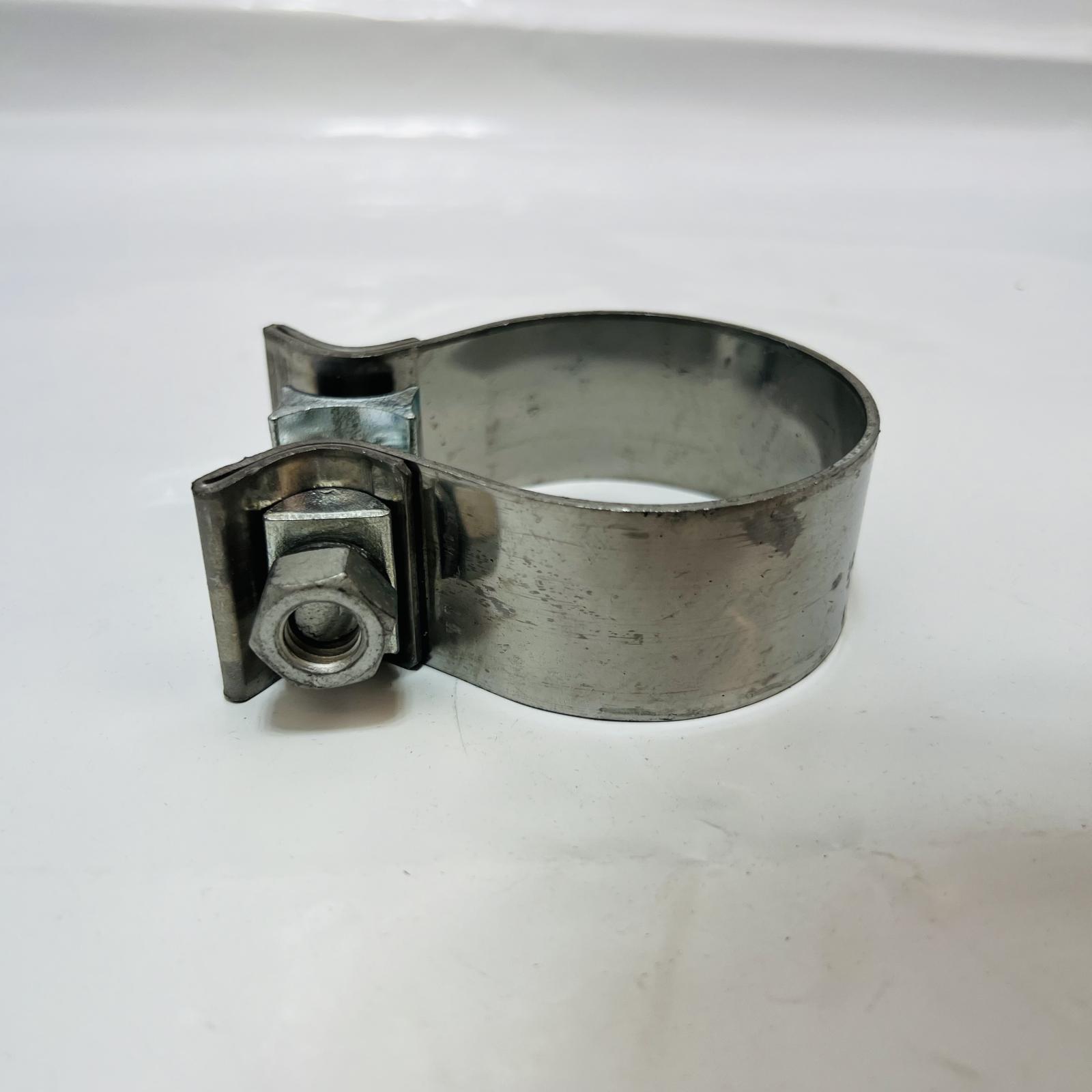 Lot of 3 Single Bolt Stack Pipe Clamps - Photo 2