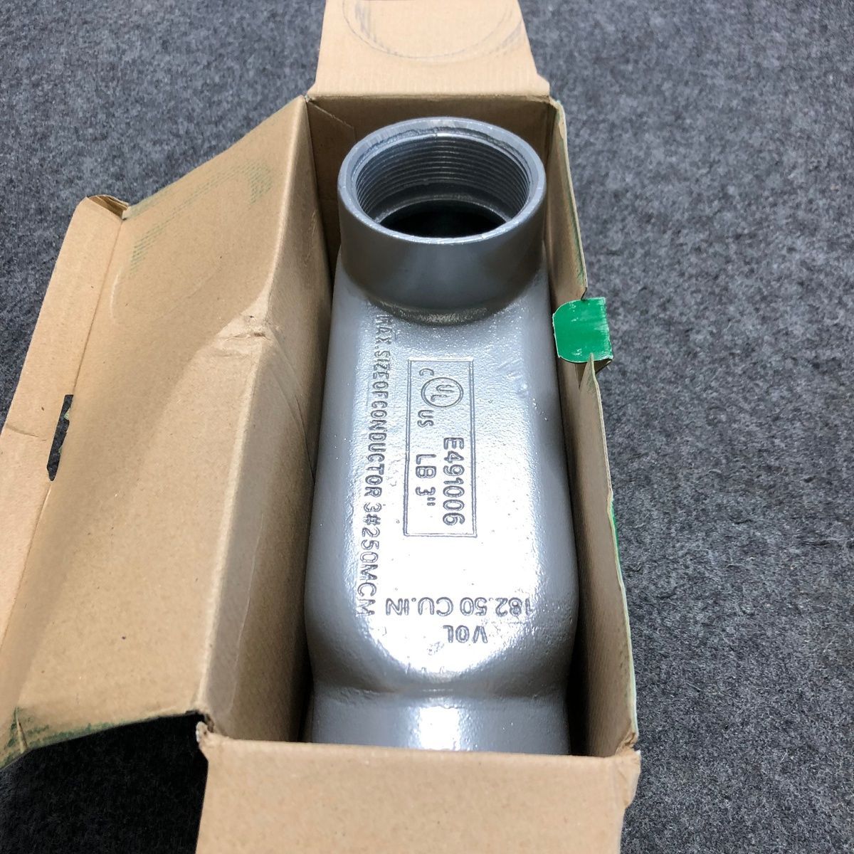 Dottie LL300CG 3" Threaded Conduit Body with Cover & Gasket - Photo 2