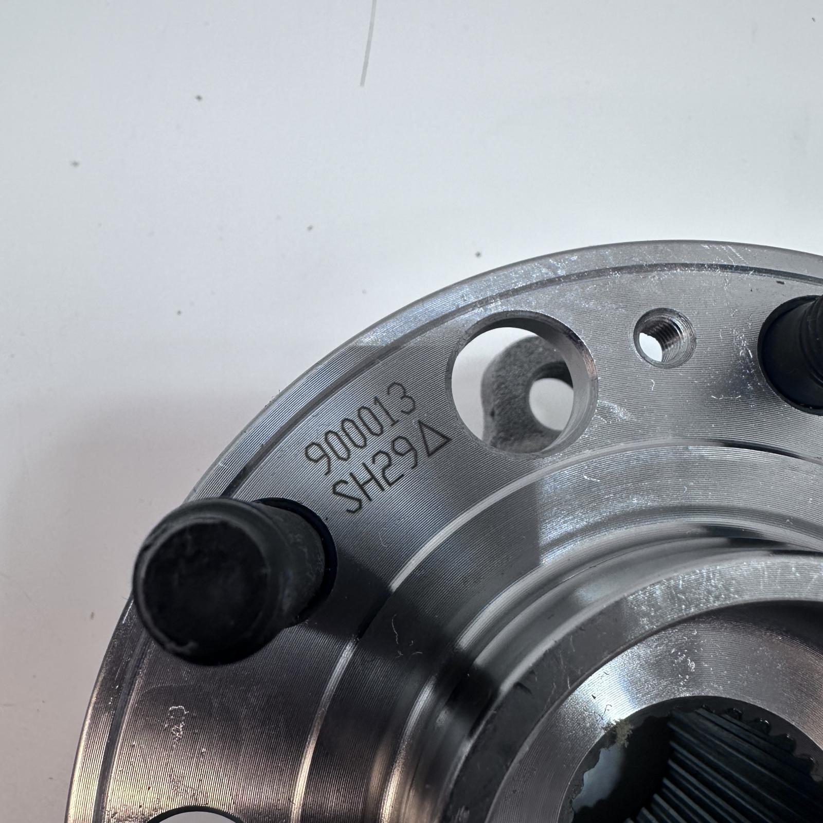 Duralast DL900013 Wheel Bearing & Hub - Photo 5