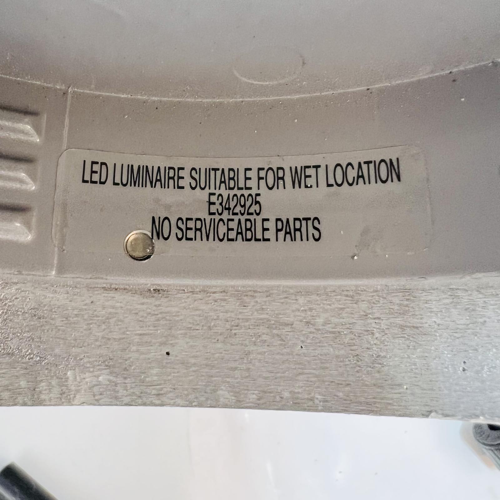 Luminaire suitable for wet location - Photo 6