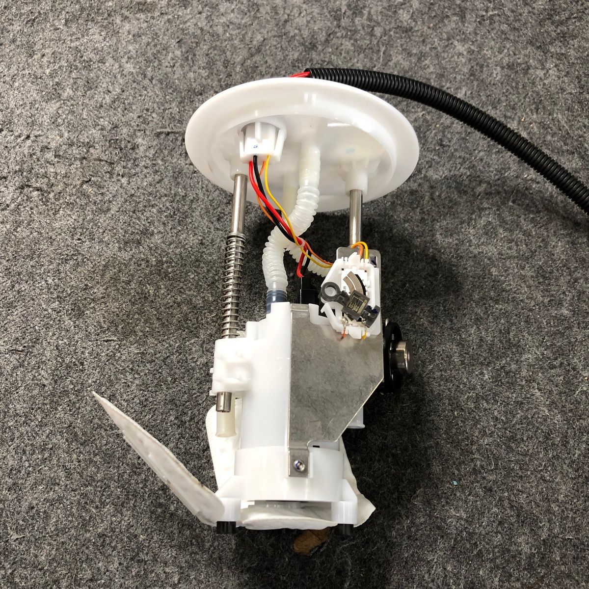 Fuel Pump E2334M for Explorer/Mercury Mountaineer V6/V8 2002-2003 - Photo 3