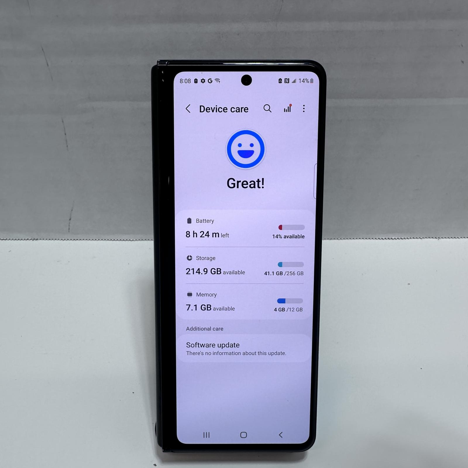 Samsung Galaxy Z Fold3 256GB, Unlocked - Screen Damaged - Photo 5