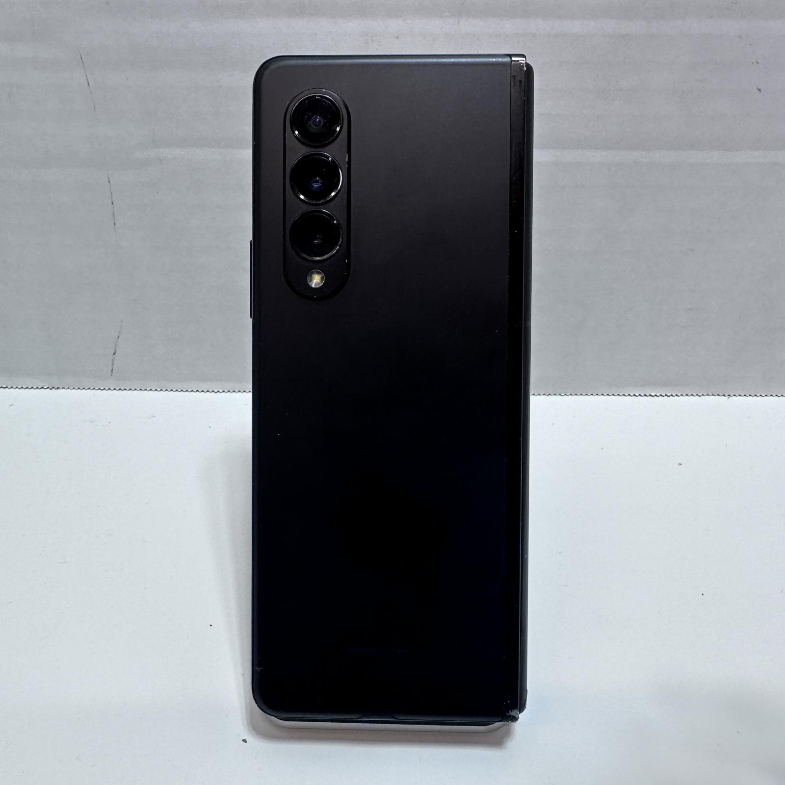 Samsung Galaxy Z Fold3 256GB, Unlocked - Screen Damaged - Photo 9