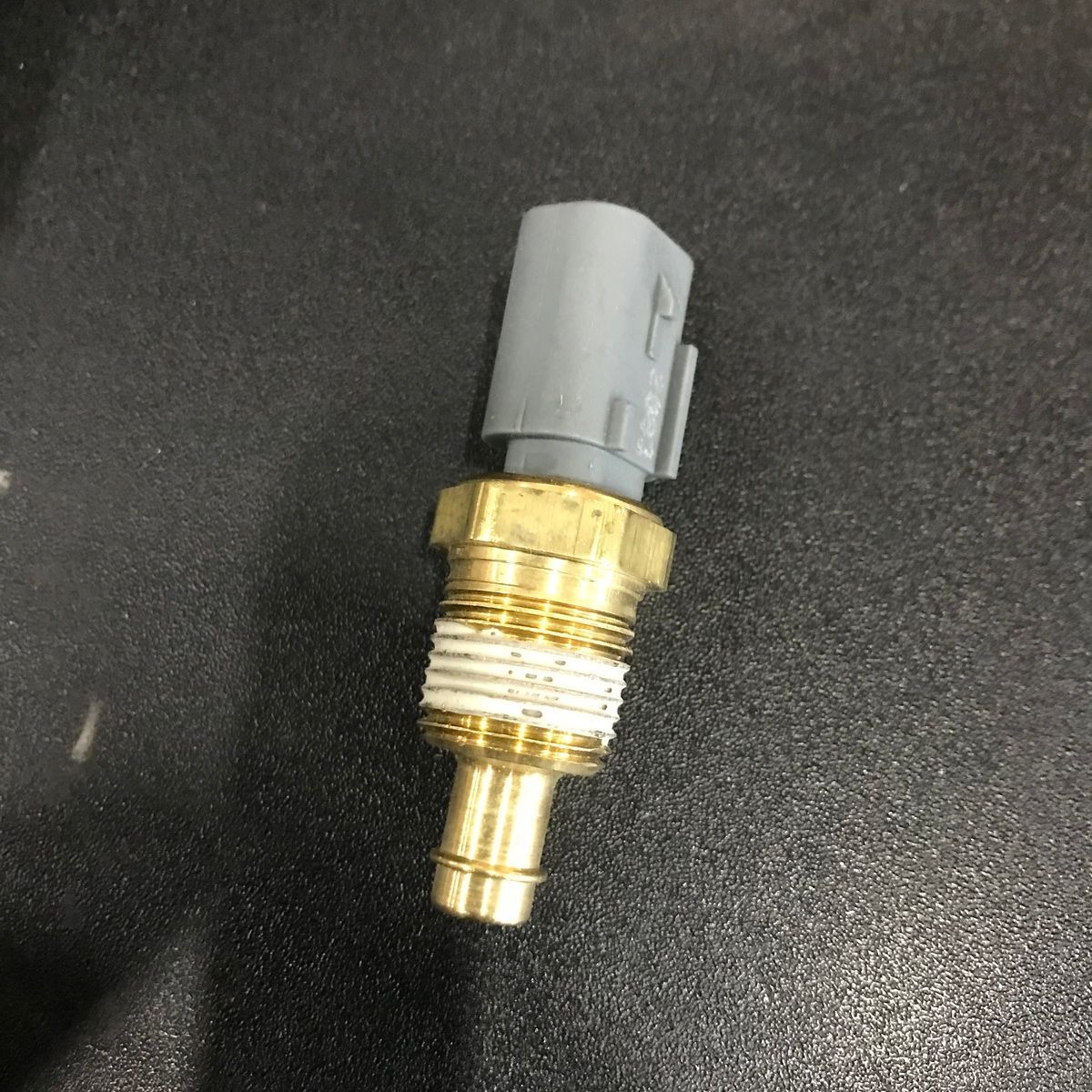 Dorman 926-427 Engine Coolant Temperature Sensor - Photo 3